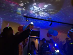 誕生日パーティへゆく